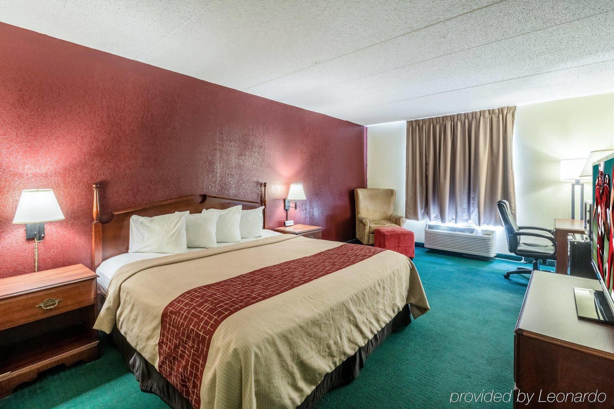 Red Roof Inn Morehead Exterior photo