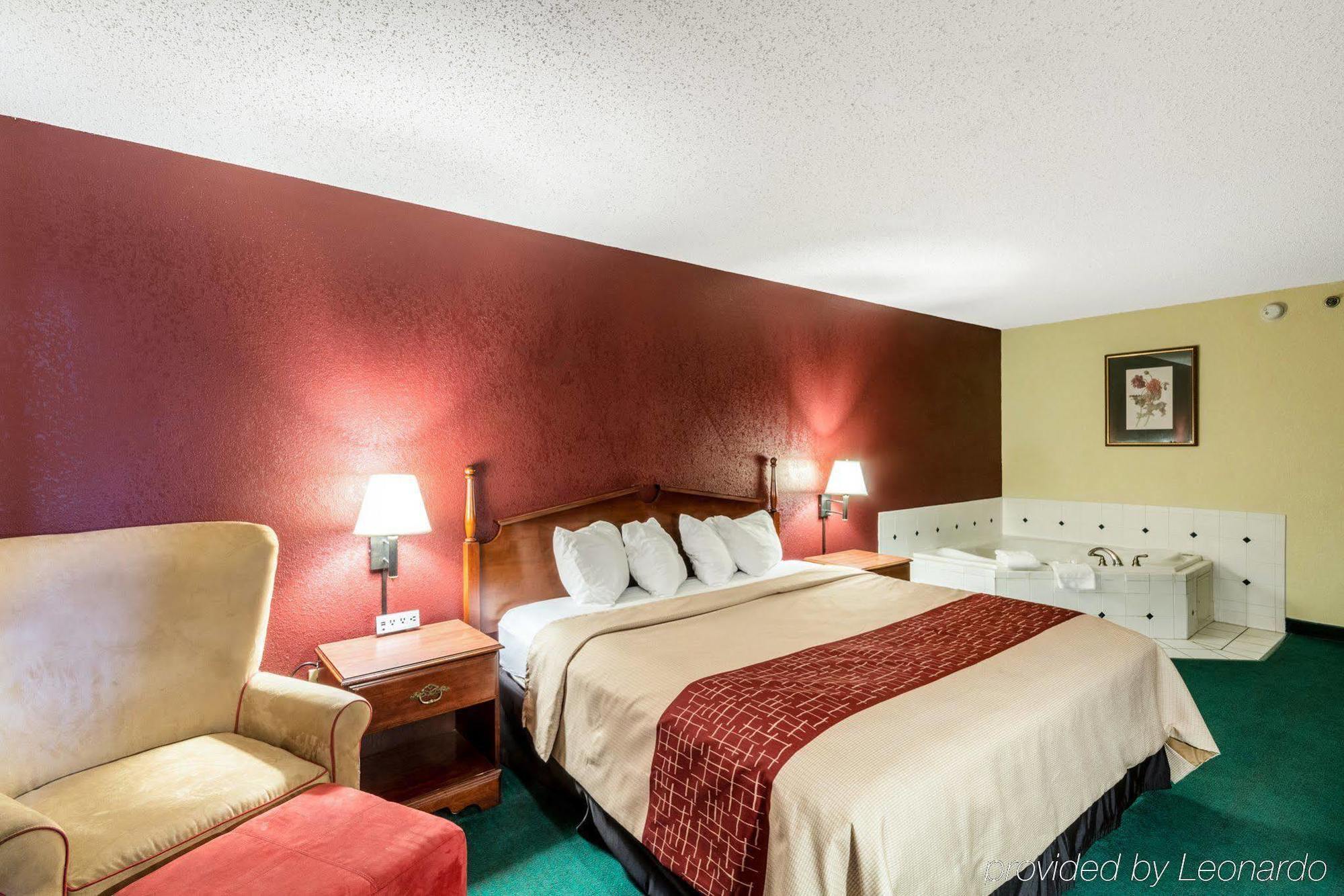 Red Roof Inn Morehead Exterior photo