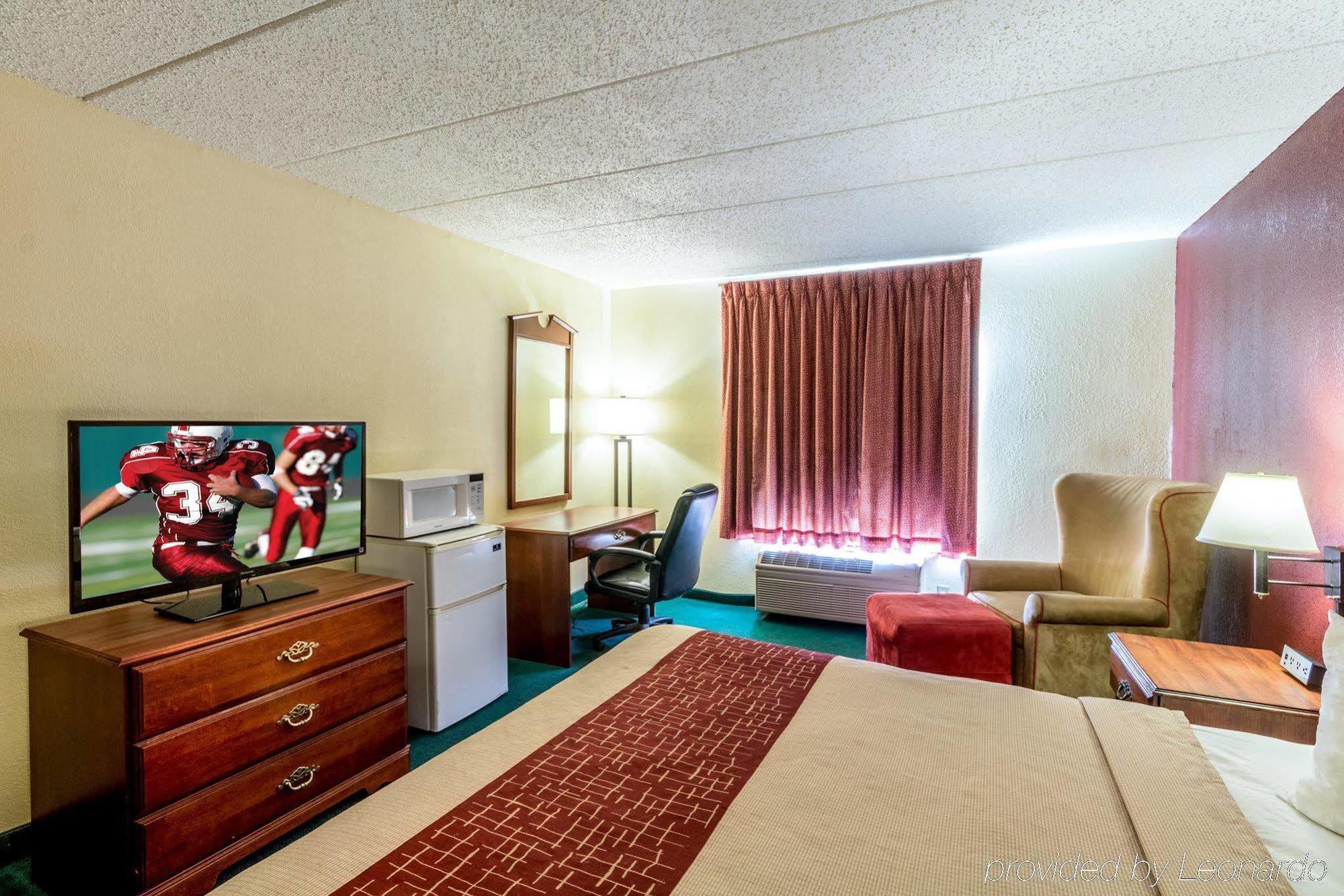 Red Roof Inn Morehead Exterior photo